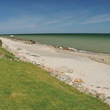 Lovely Summer House With Sea View Дом отдыха