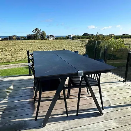 Lovely Summer House With Sea View 펜션