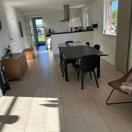 Lovely Summer House With Sea View *